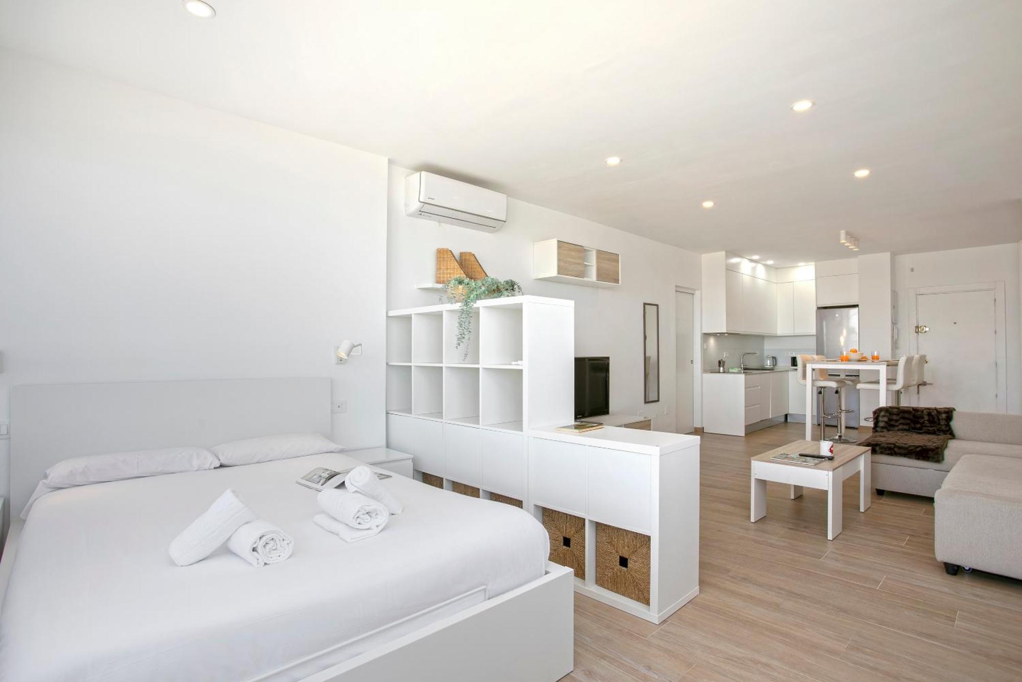 Sunstay Guadalmar Loft Seaview Малага Екстериор снимка
